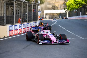 Sergio Perez, Racing Point RP19, Max Verstappen, Red Bull Racing RB15