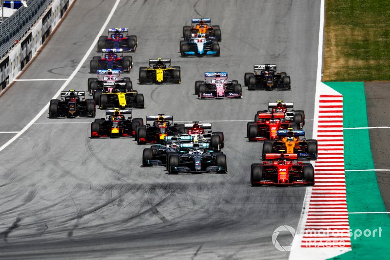 Шарль Леклер, Ferrari SF90, Валттери Боттас и Льюис Хэмилтон, Mercedes AMG F1 W10, Ландо Норрис, McLaren MCL34, Кими Райкконен, Alfa Romeo Racing C38, Себастьян Феттель, Ferrari SF90, и Макс Ферстаппен, Red Bull Racing RB15