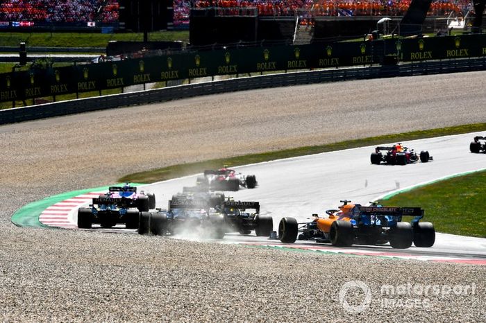 Daniel Ricciardo, Renault F1 Team R.S.19, Nico Hulkenberg, Renault F1 Team R.S. 19, Romain Grosjean, Haas F1 Team VF-19, Robert Kubica, Williams FW42, Carlos Sainz Jr., McLaren MCL34