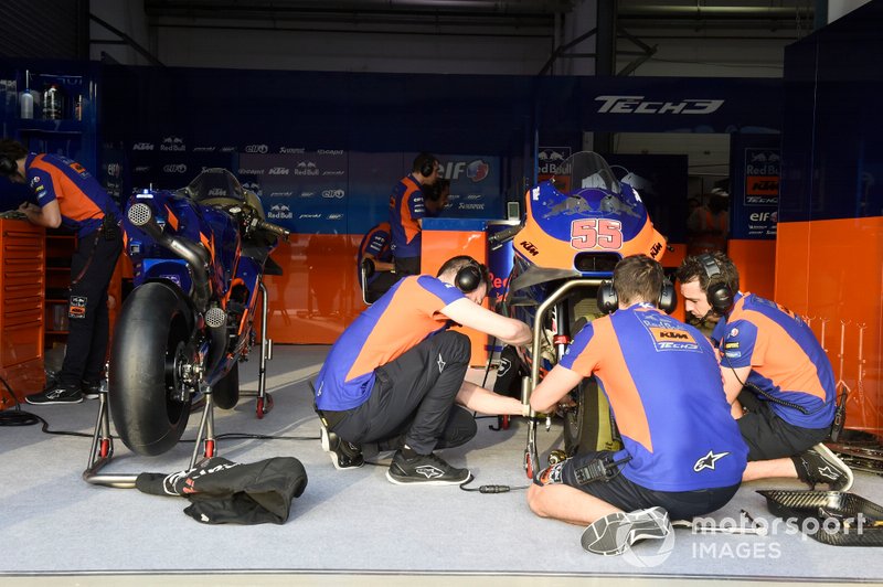 Механіки Red Bull KTM Tech 3