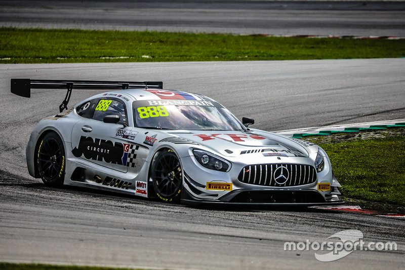 #888 Triple Eight Race Engineering Australia Mercedes-AMG GT3: Jefri Ibrahim, Jazeman Jaafar