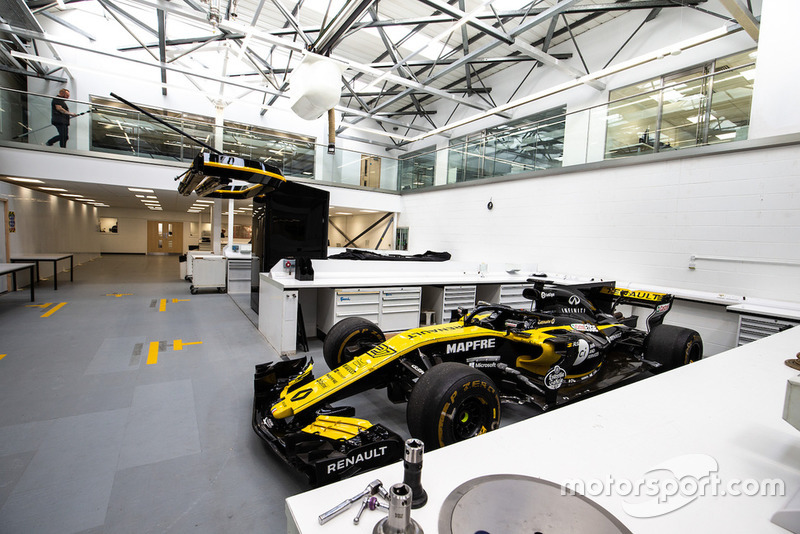 Werksbesuch bei Renault in Enstone