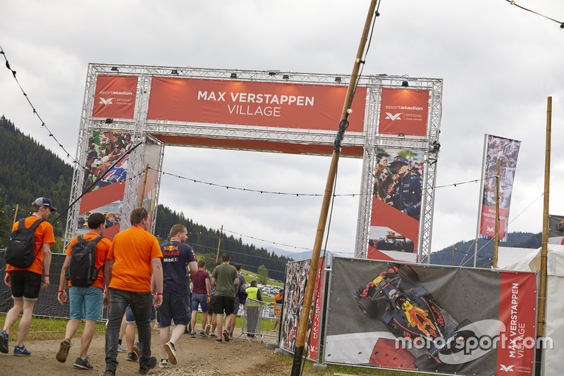 Sfeerimpressie Grand Prix van Oostenrijk en Fan Village