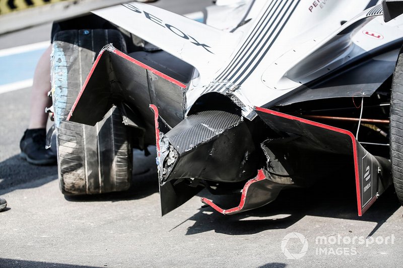 Damage to the Dragon car