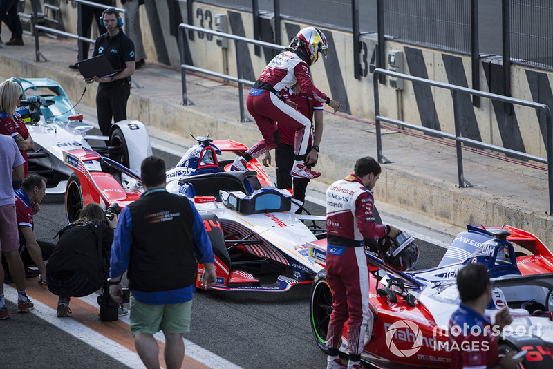 Pascal Wehrlein, Mahindra Racing, M5 Electro exits his car