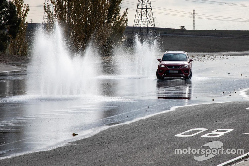 II Curso de Conducción y Nuevas Tecnologías BOSCH - Motor1.com España - Motorsport.com
