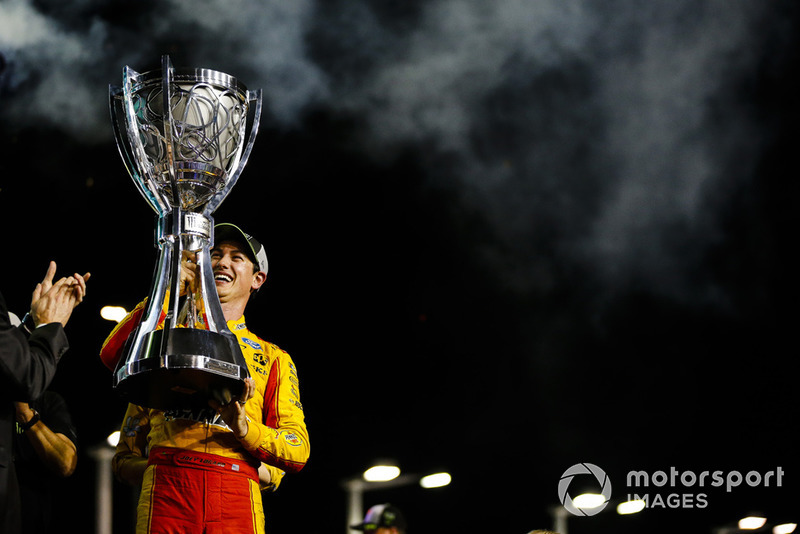 Joey Logano, Team Penske, Ford Fusion Shell Pennzoil celebra