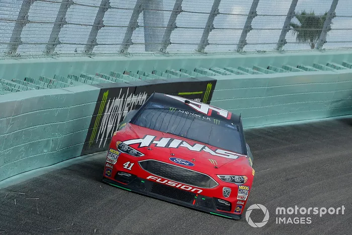 Kurt Busch, Stewart-Haas Racing, Ford Fusion State Haas Automation/Monster Energy