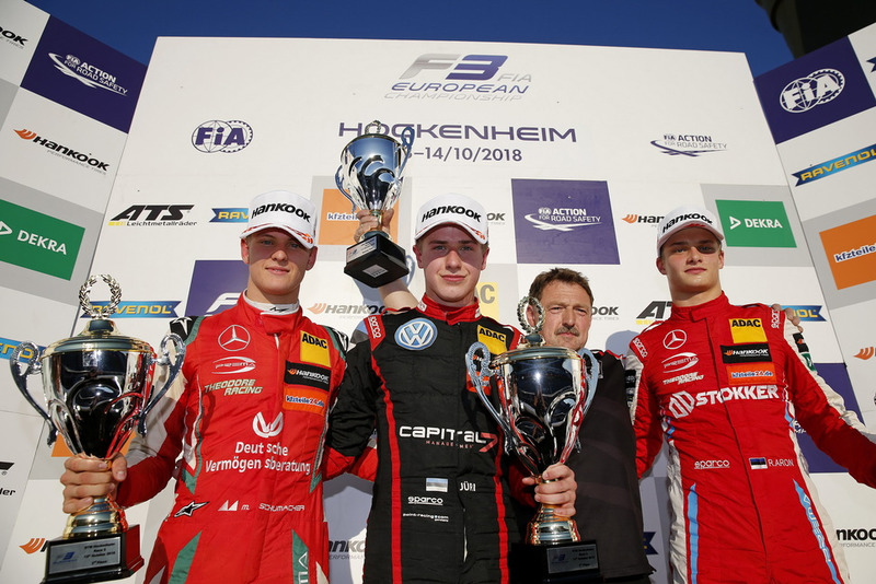 Podio: ganador de la carrera Jüri Vips, Motopark Dallara F317 - Volkswagen, segundo lugar Mick Schumacher, PREMA Theodore Racing Dallara F317 - Mercedes-Benz, tercer lugar Ralf Aron, PREMA Theodore Racing Dallara F317 - Mercedes-Benz