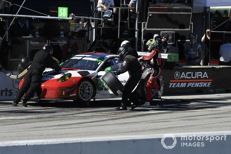 #58 Wright Motorsports Porsche 911 GT3 R, GTD: Patrick Long, Christina Nielsen, Robert Renauer