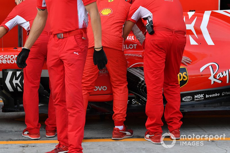 Charles Leclerc, Ferrari SF71H avec un morceau manquant sur la carrosserie