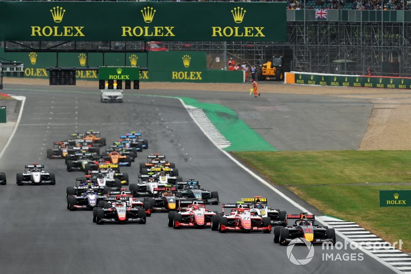 Juri Vips, Hitech Grand Prix leads Jehan Daruvala, PREMA Racing, Marcus Armstrong, PREMA Racing and Fabio Scherer, Sauber Junior Team by Charouz at the start of the race