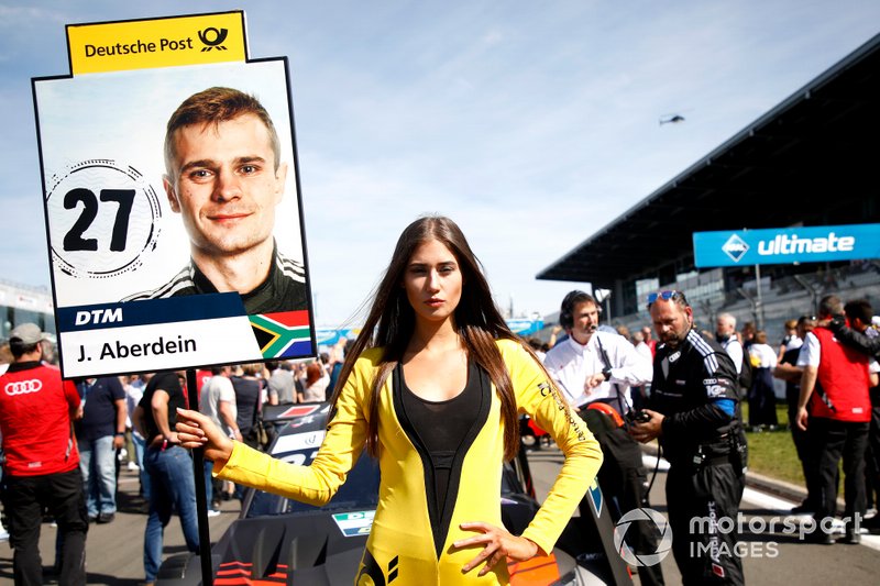 Grid girl di Jonathan Aberdein, Audi Sport Team WRT