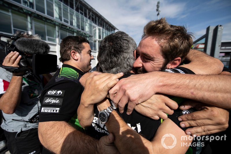 Crew: Kawasaki Racing Team