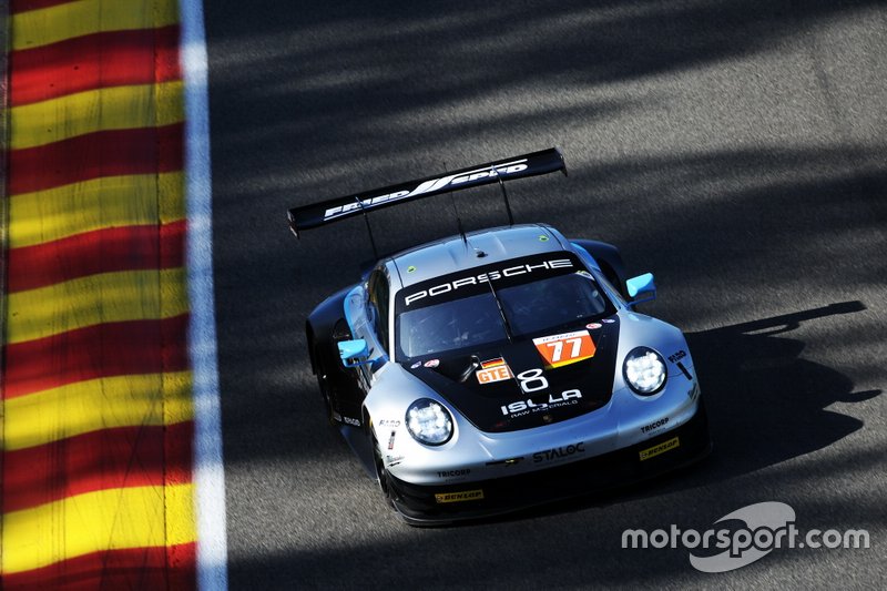 #77 Dempsey-Proton Racing Porsche 911 RSR: Christian Ried, Riccardo Pera, Matteo Cairoli