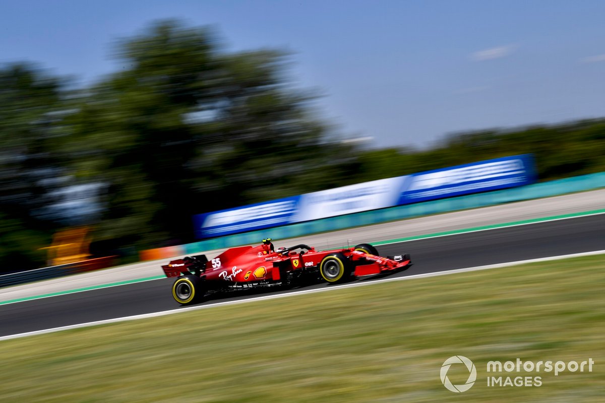 Carlos Sainz Jr., Ferrari SF21