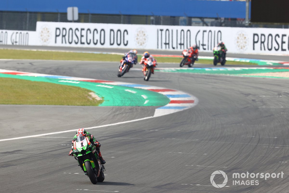 Jonathan Rea, Kawasaki Racing Team WorldSBK leads