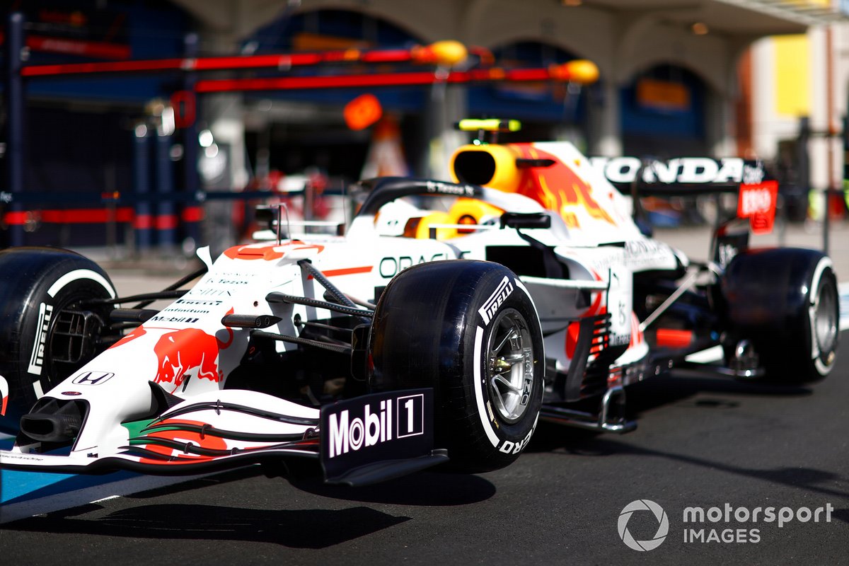 Red Bull Racing RB16B with white livery