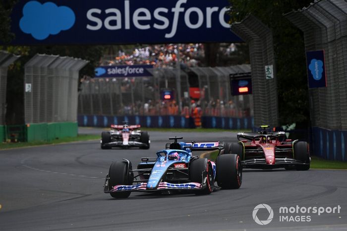 Fernando Alonso, Alpine A522, Carlos Sainz Jr., Ferrari F1-75, Valtteri Bottas, Alfa Romeo C42