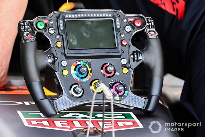 Volante del Red Bull Racing RB18