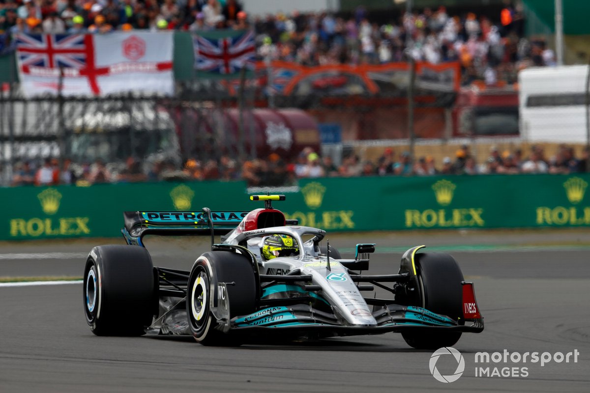 Lewis Hamilton, Mercedes W13