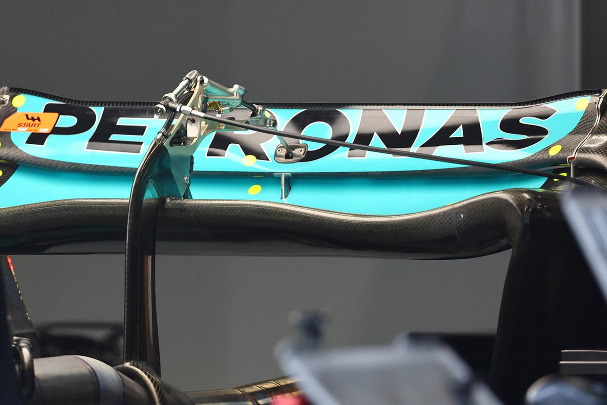 Mercedes W13: Heckflügel mit Drag-Reduction-System (DRS)