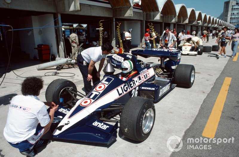 Andrea de Cesaris, Ligier JS23 Renault,Thierry Boutsen, Arrows A6 Ford