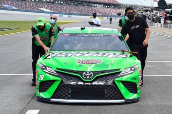 Kyle Busch, Joe Gibbs Racing, Toyota Camry Interstate Batteries