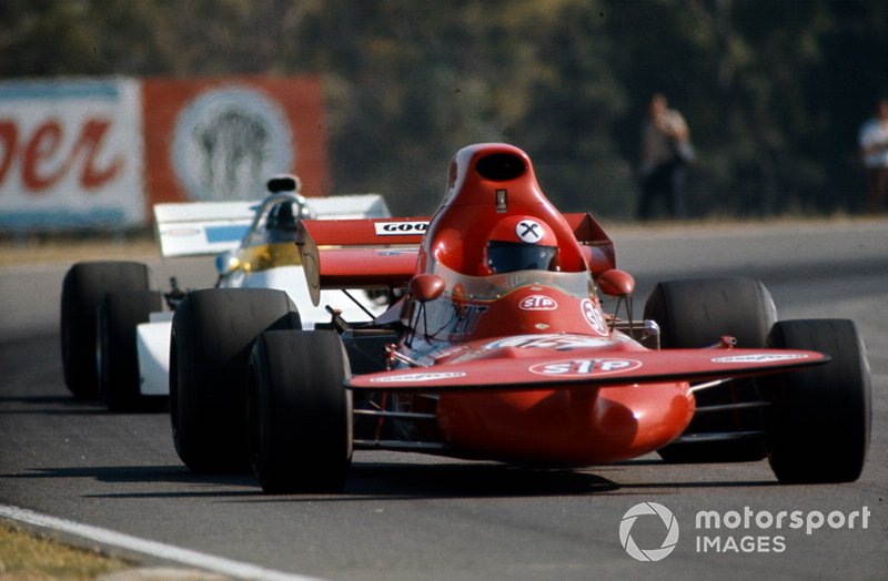 Niki Lauda, March 721 Ford precede Graham Hill, Brabham BT33 Ford, GP d'Argentina del 1972