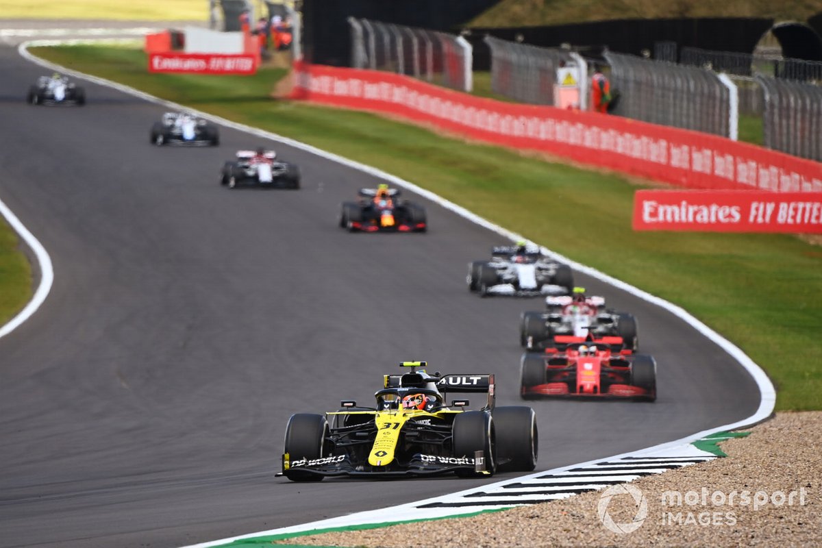 Esteban Ocon, Renault F1 Team R.S.20, Sebastian Vettel, Ferrari SF1000, Antonio Giovinazzi, Alfa Romeo Racing C39, e Daniil Kvyat, AlphaTauri AT01