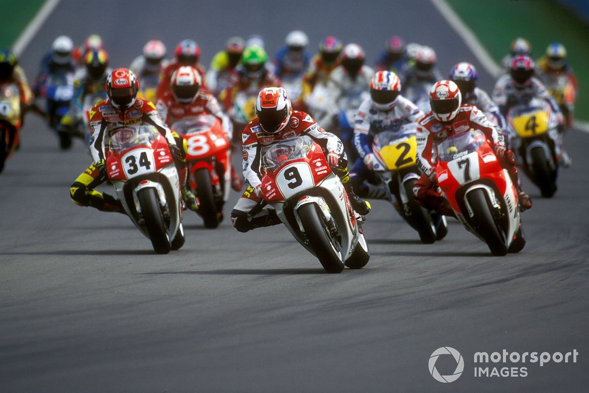 Luca Cadalora: O italiano (na moto #7) venceu o GP da Itália das 500cc em 1993, em Misano.
