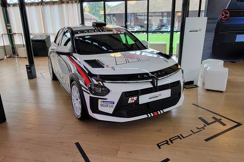 Lancia Ypsilon Rally4 HF