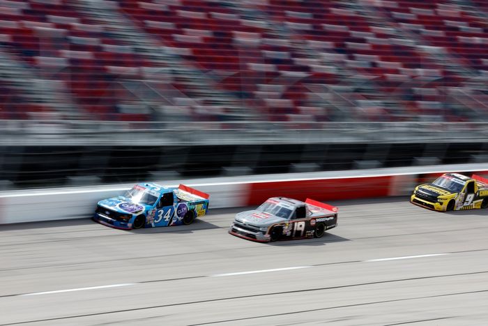 Layne Riggs, Front Row Motorsports Ford, Daniel Hemric, McAnally-Hilgemann Racing