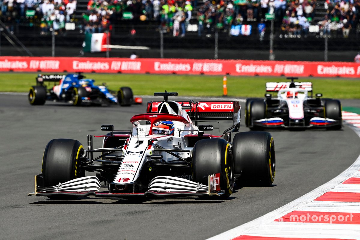 Kimi Raikkonen, Alfa Romeo Racing C41, Nikita Mazepin, Haas VF-21, Fernando Alonso, Alpine A521