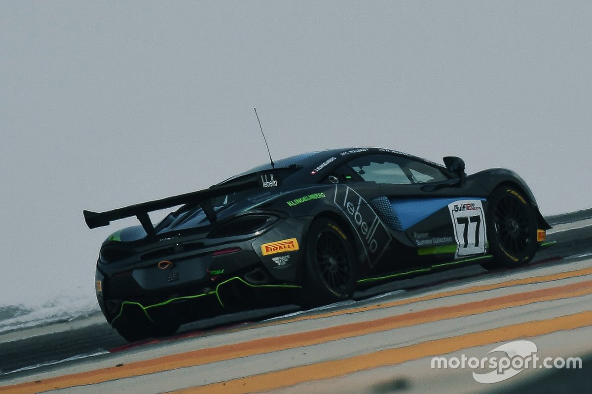 #77 Optimum Motorsport, McLaren 570 GT4: Jan Klingelnberg, Warren Hughes, Lars Dahmann, Charlie Hollings