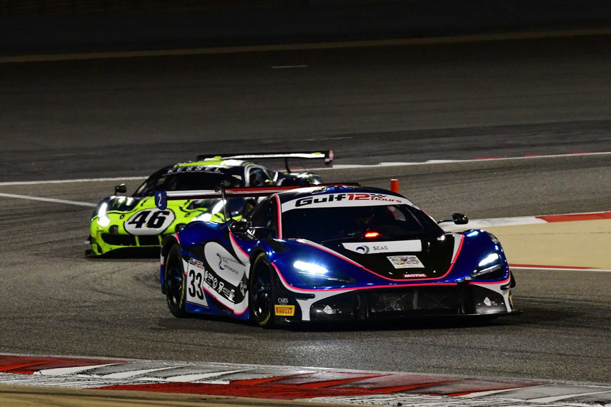 #33 2 Seas Motorsport, McLaren 720S GT3: Isa Bin Abdullah Alkhalifa, Ben Barnicoat, Martin Kodric