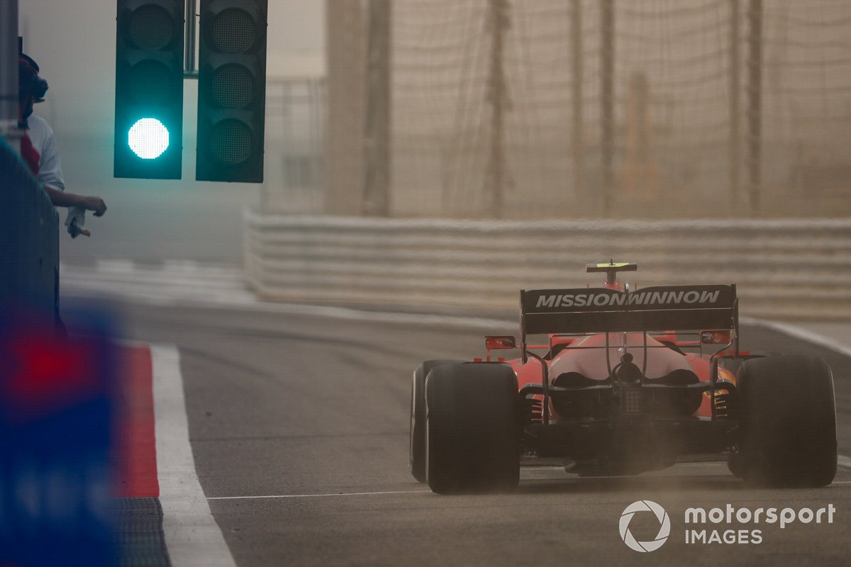 Carlos Sainz Jr., Ferrari SF21