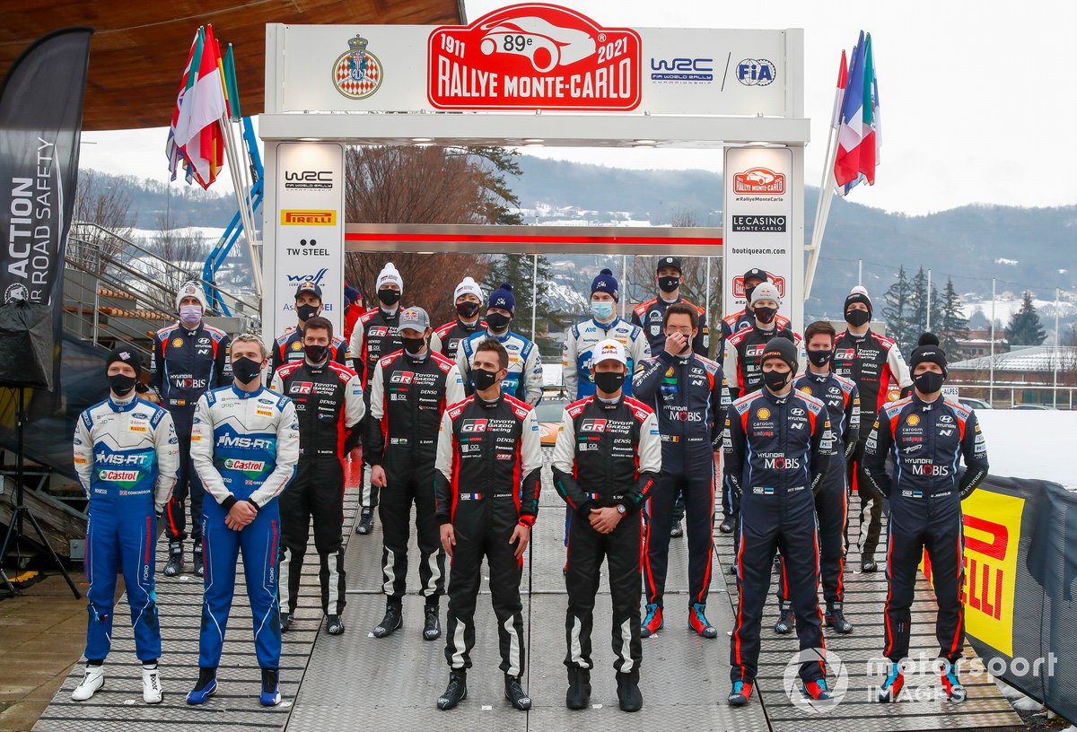 Foto de grupo de los pilotos del WRC 2021