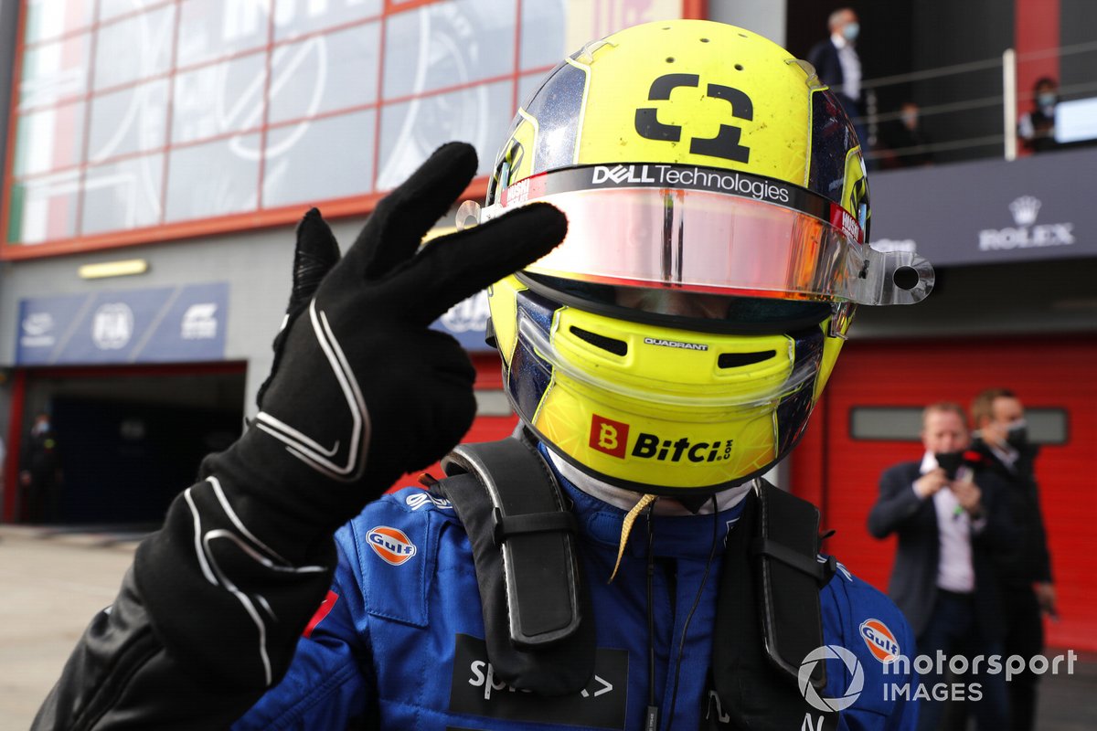 Tercer lugar Lando Norris, McLaren MCL35M