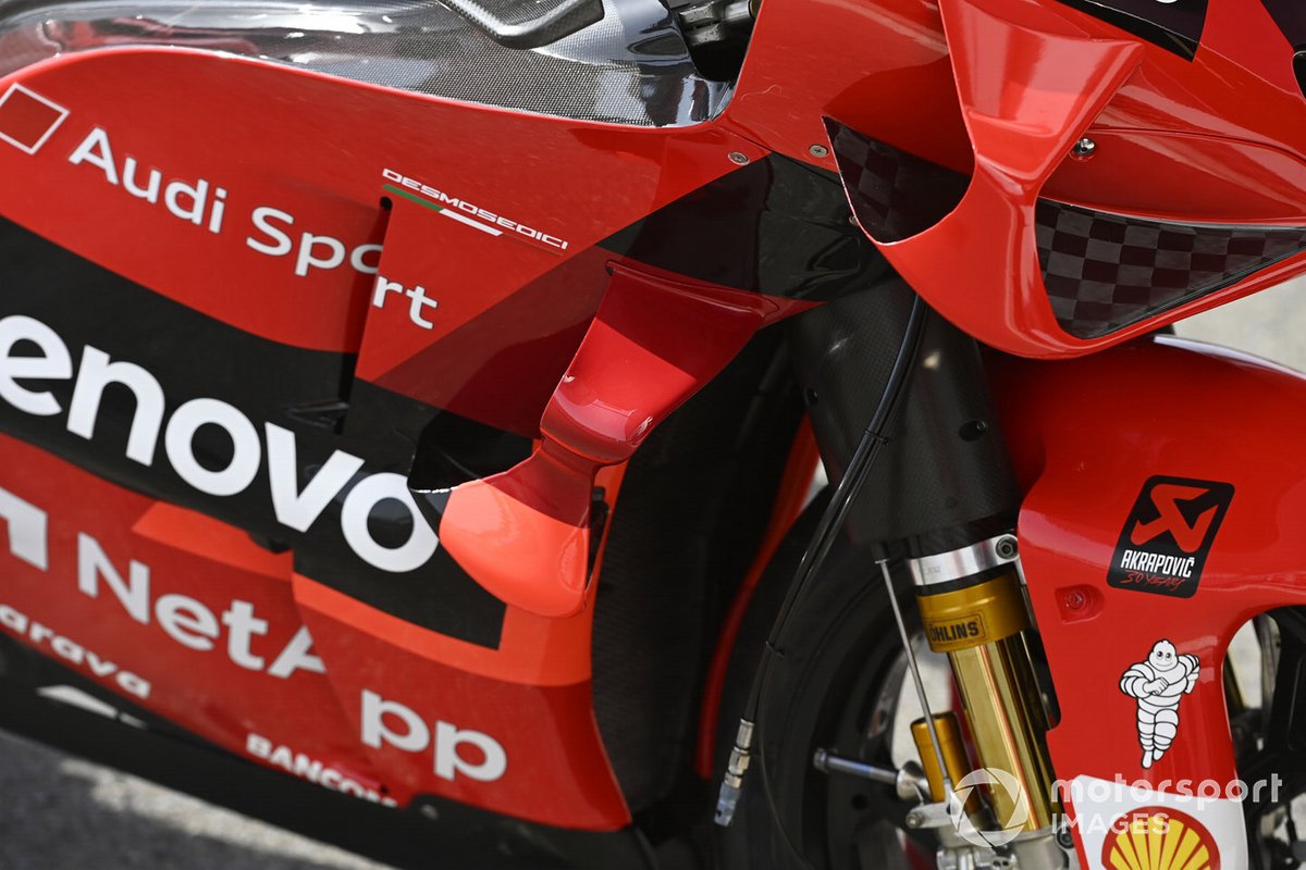 Detalle de la moto Ducati Team