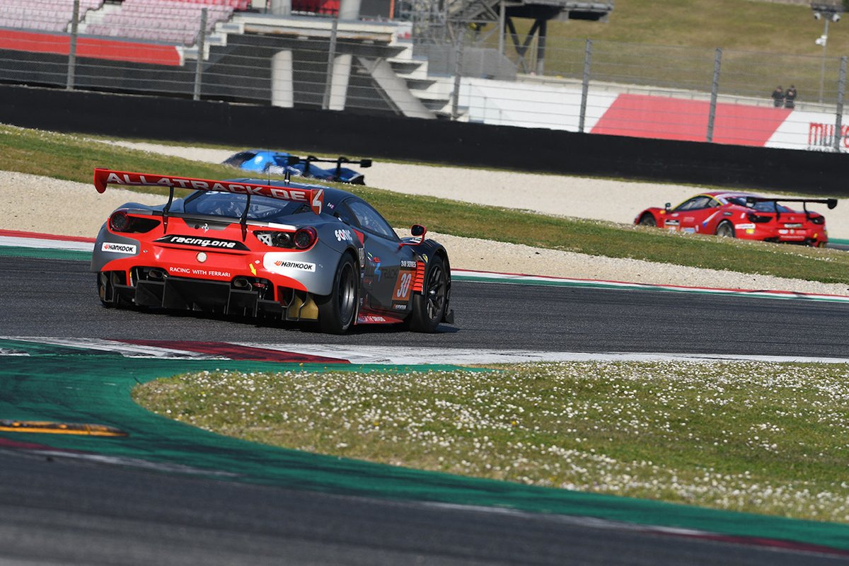 #30 Hella Pagid - Racing One: Axel Sartingen, Daniel Schwerfeld, Francesco Lopez, Daniele Di Amato, Ferrari 488 GT3 Evo