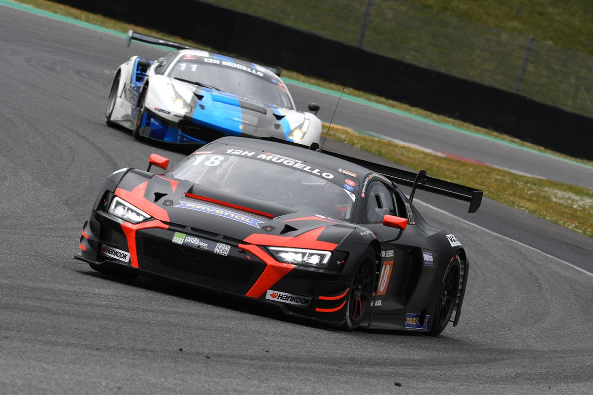 #18 Rutronik Racing by TECE: Michael Doppelmayr, Pierre Kaffer, Elia Erhart, Swen Herberger, Audi R8 LMS GT3