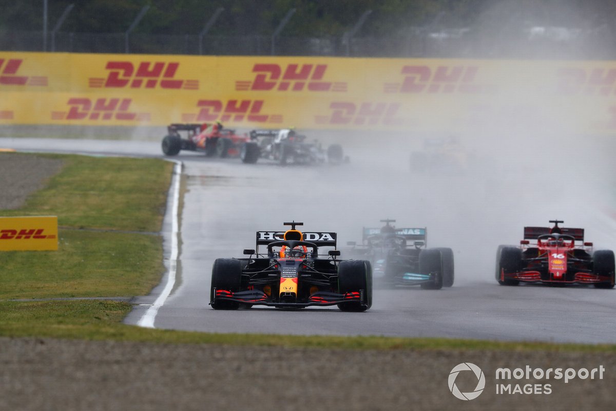 Max Verstappen, Red Bull Racing RB16B, Lewis Hamilton, Mercedes W12, Charles Leclerc, Ferrari SF21