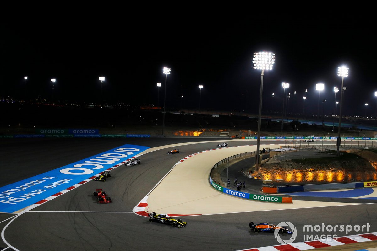 Lando Norris, McLaren MCL35, Esteban Ocon, Renault F1 Team R.S.20, e Charles Leclerc, Ferrari SF1000