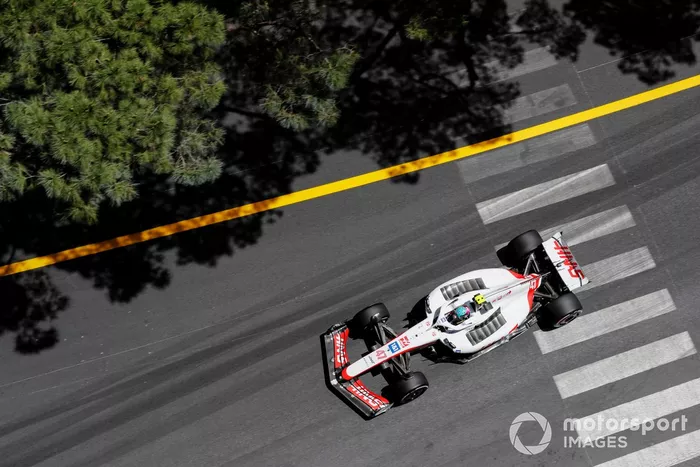 Mick Schumacher, Haas VF-22