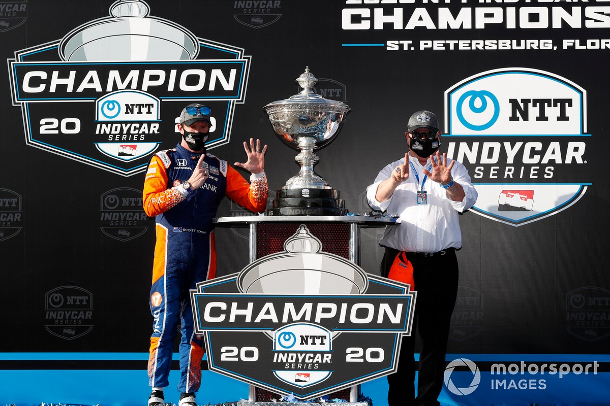 El campeón Scott Dixon, Chip Ganassi Racing Honda con Chip Ganassi