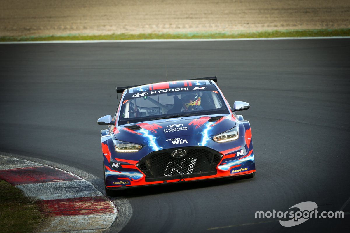 Augusto Farfus, Hyundai Motorsport, Hyundai Veloster N ETCR