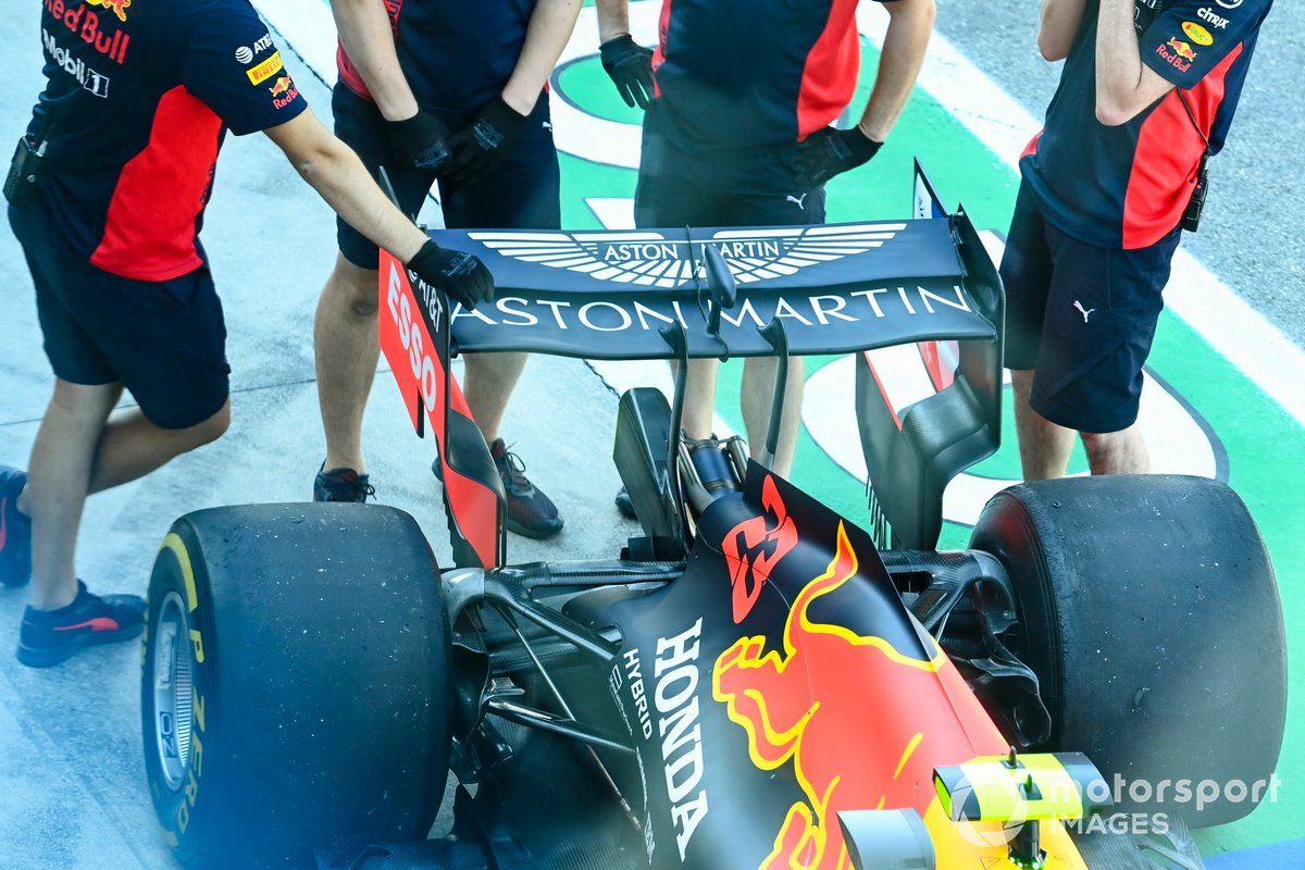 Detalle del alerón trasero del Red Bull Racing RB16
