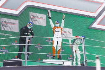 Podium: Race winner Larry ten Voorde, Team GP Elite
