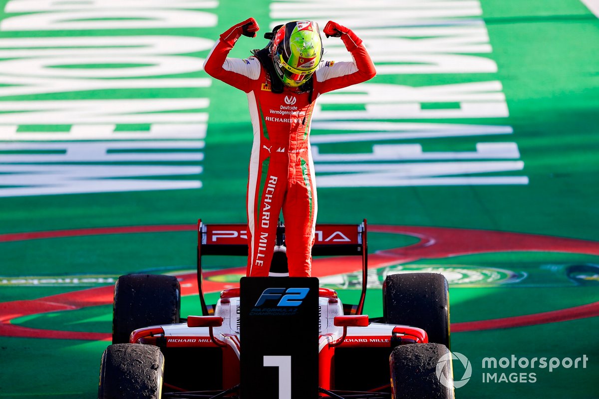 Ganador Mick Schumacher, Prema Racing celebra